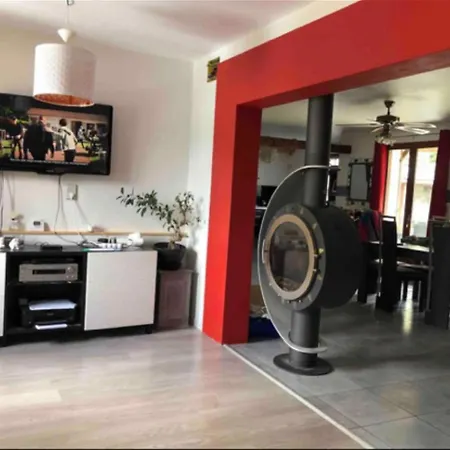 Maison Au Coeur De Luz Sauveur לוז-סן-סובר